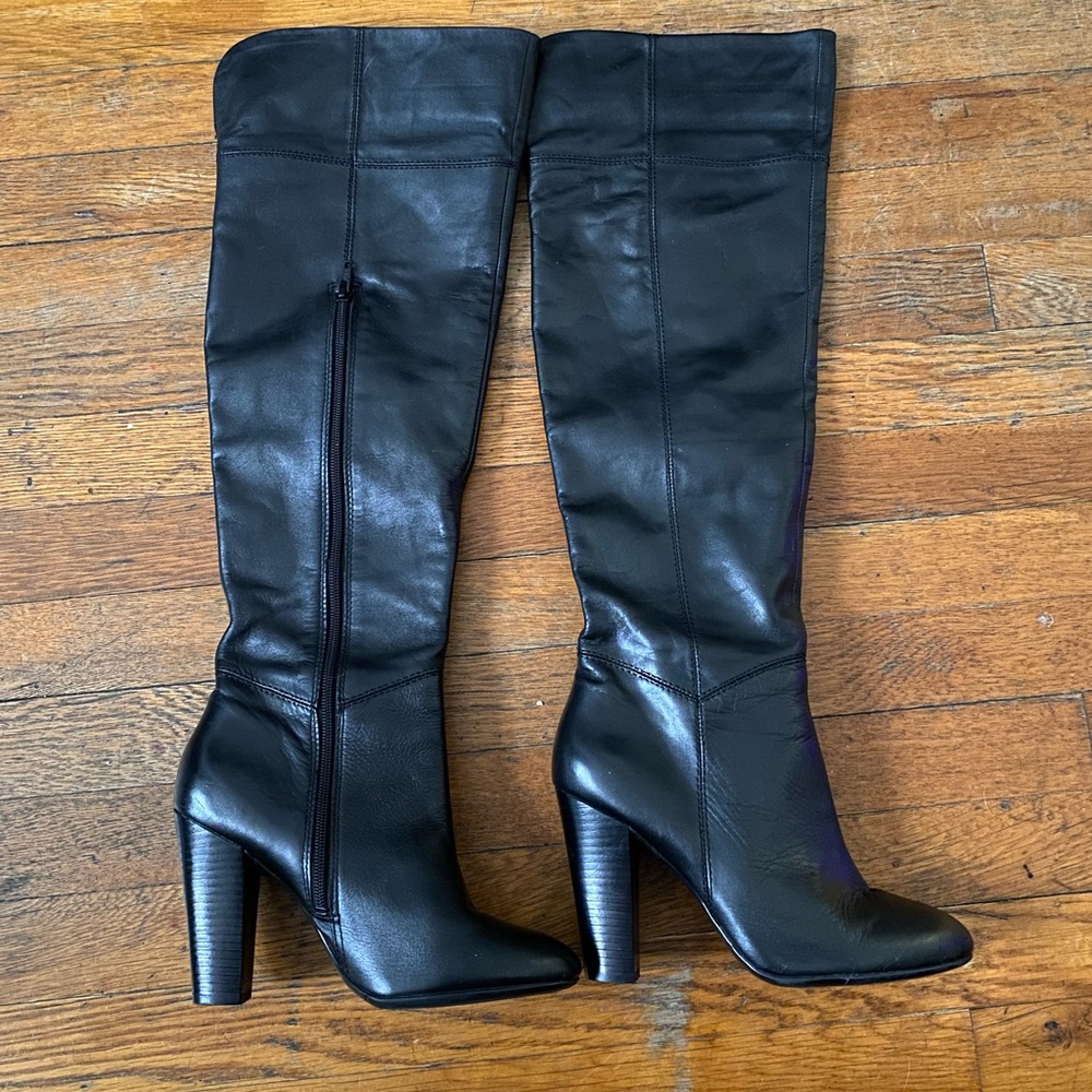 Chic black SHOEMINT knee-high boots